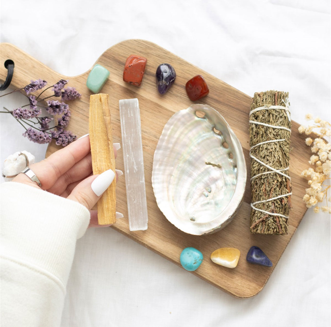 DIVINE ENERGY SMUDGE AND STONE WELLNESS KIT
